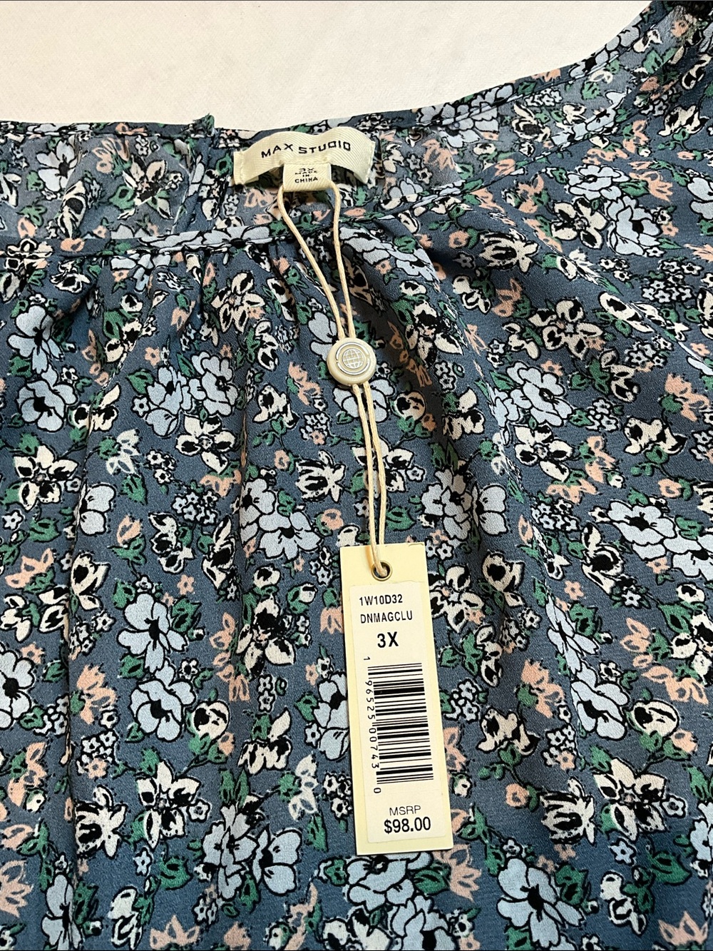 Max Studio Lightweight Boho Ruched Puff Long Sleeve Floral Blouse Size 3X - Picture 4 of 7
